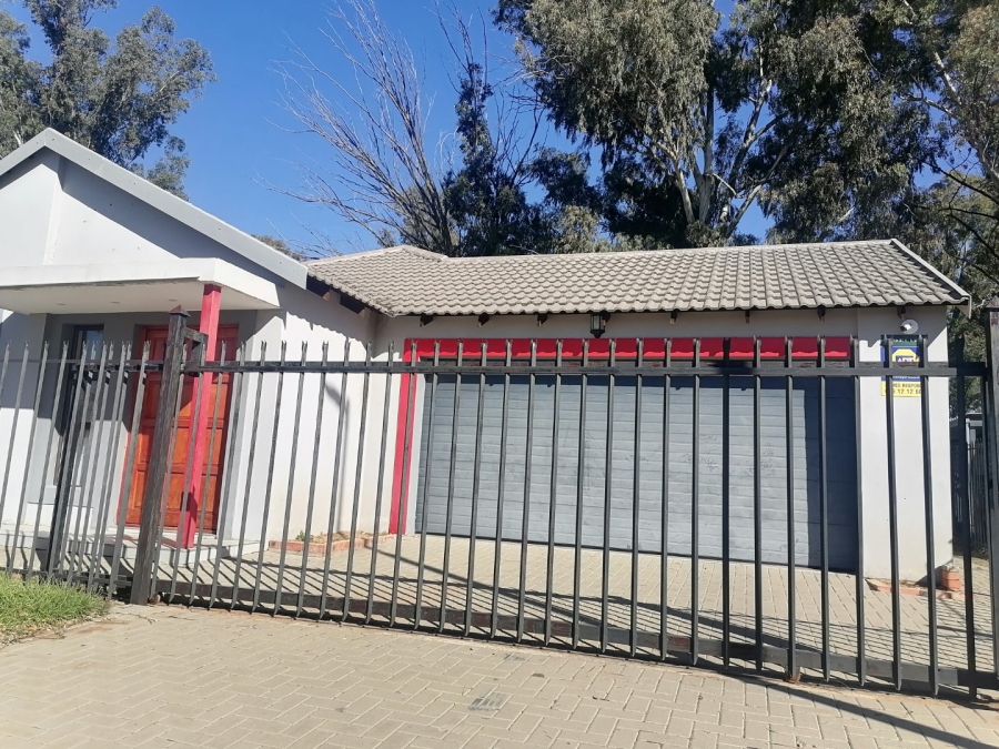 3 Bedroom Property for Sale in Bloemspruit Free State